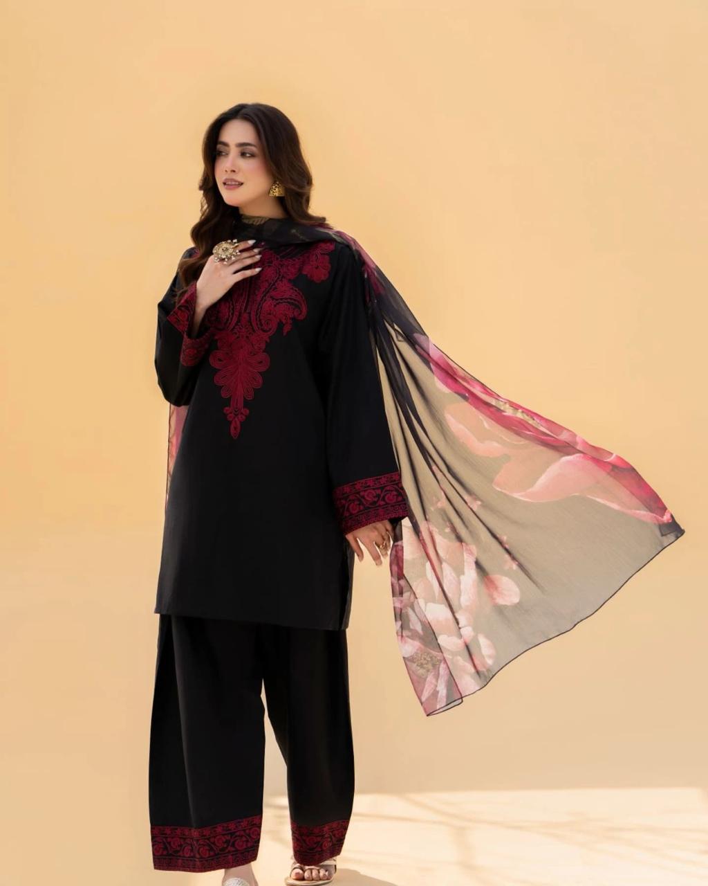 Zaroon Lawn 3pc